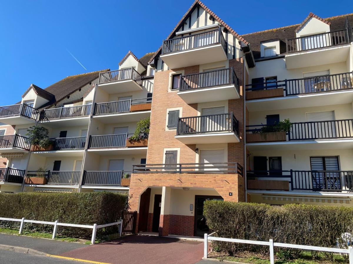 Cabourg T2 Cosy Avec Acces Direct Plage Exterior photo